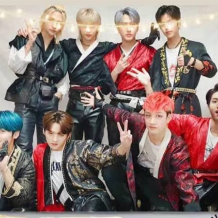 Банер з гірляндою Stray Kids 50*70 см