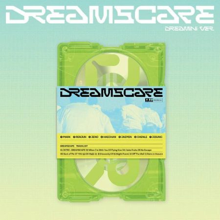 Обкладинка альбому NCT Dream «DREAMSCARE» (версія Dreamini) у вигляді зеленого прозорого футляра для касети зі списком треків