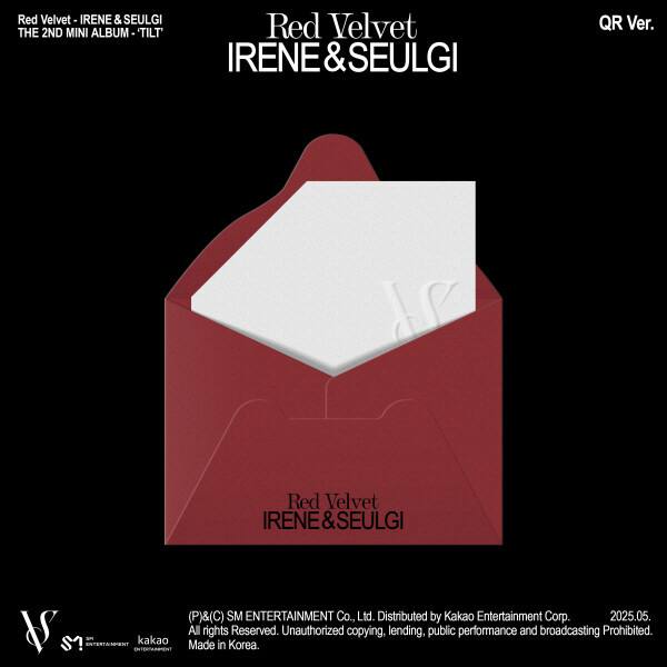 Міні-альбом TILT (QR ver.) Red Velvet IRENE & SEULGI у вигляді червоного конверта з листом на чорному тлі.