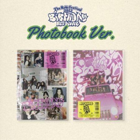Альбом Red Velvet «The ReVe Festival 2022: Birthday» у версії Photobook — два варіанти обкладинки з учасницями гурту.