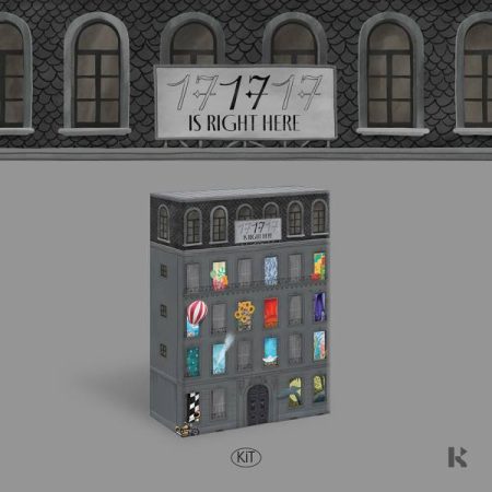 Kit-альбом SEVENTEEN — BEST ALBUM 17 IS RIGHT HERE у вигляді коробки-будинку з кольоровими вікнами.